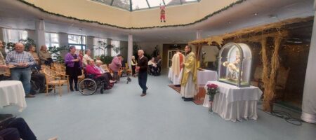 Peregrynacja Matki Bożej z Sanktuarium Matki Bożej Bolesnej w Skrzatuszu w DPS Borne Sulinowo