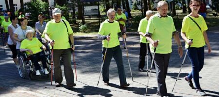 SENIOR MARATON NORDIC WALKING