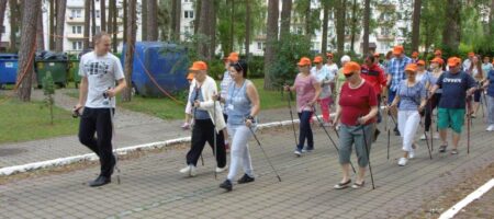 SENIOR MARATON NORDIC WALKING